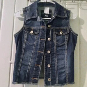 Maurices jean vest X-small NWT